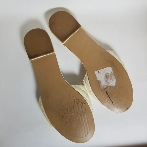 Vintage! Y2K Steve Madden quilted patent leather slides - Picture 10 of 10